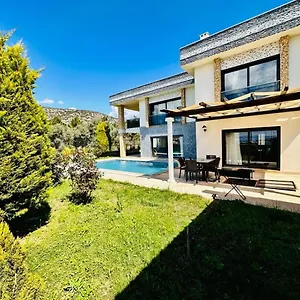 https://villa-bella-kusadasi.aegeanhotels.net